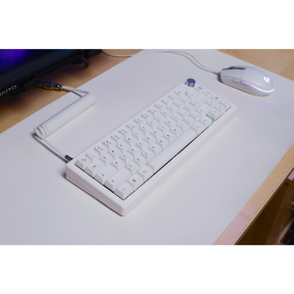 Custom modded mechanical keyboard GMK67 65% Lubed Switches thocky hot-swap RGB